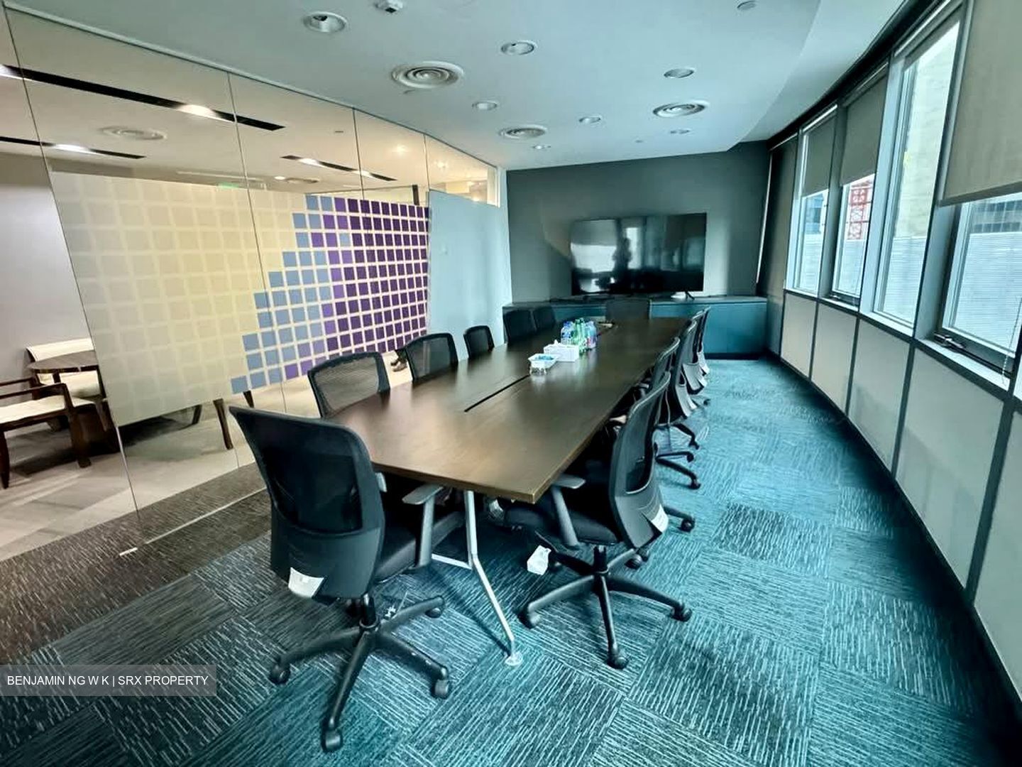 Hsbc Building (D1), Office #585379691